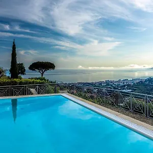 Gaia - La Finestra Sul Mare Exclusive Villa&guest House Couette-café Bordighera