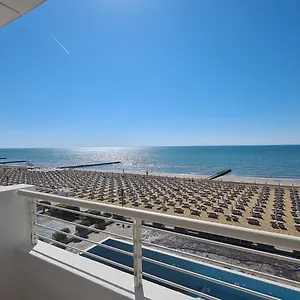 condominio-faro.hotelinveneto.com/