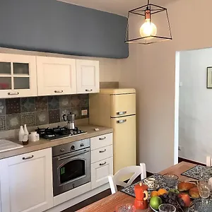 The Blue Lodge-cozy Flat Close To Piazza Del Campo Siena